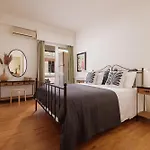Zampeli Apartment